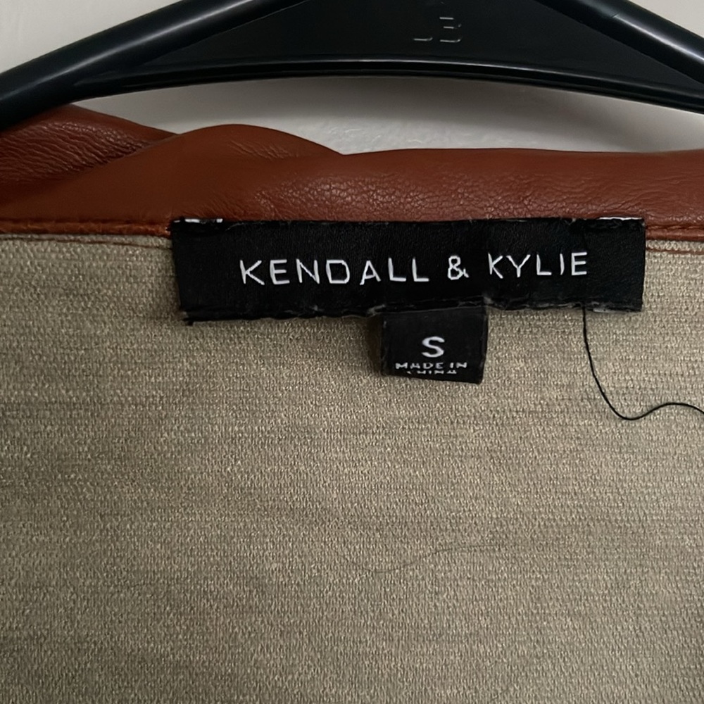 Short jacket - Picture 2 of 2